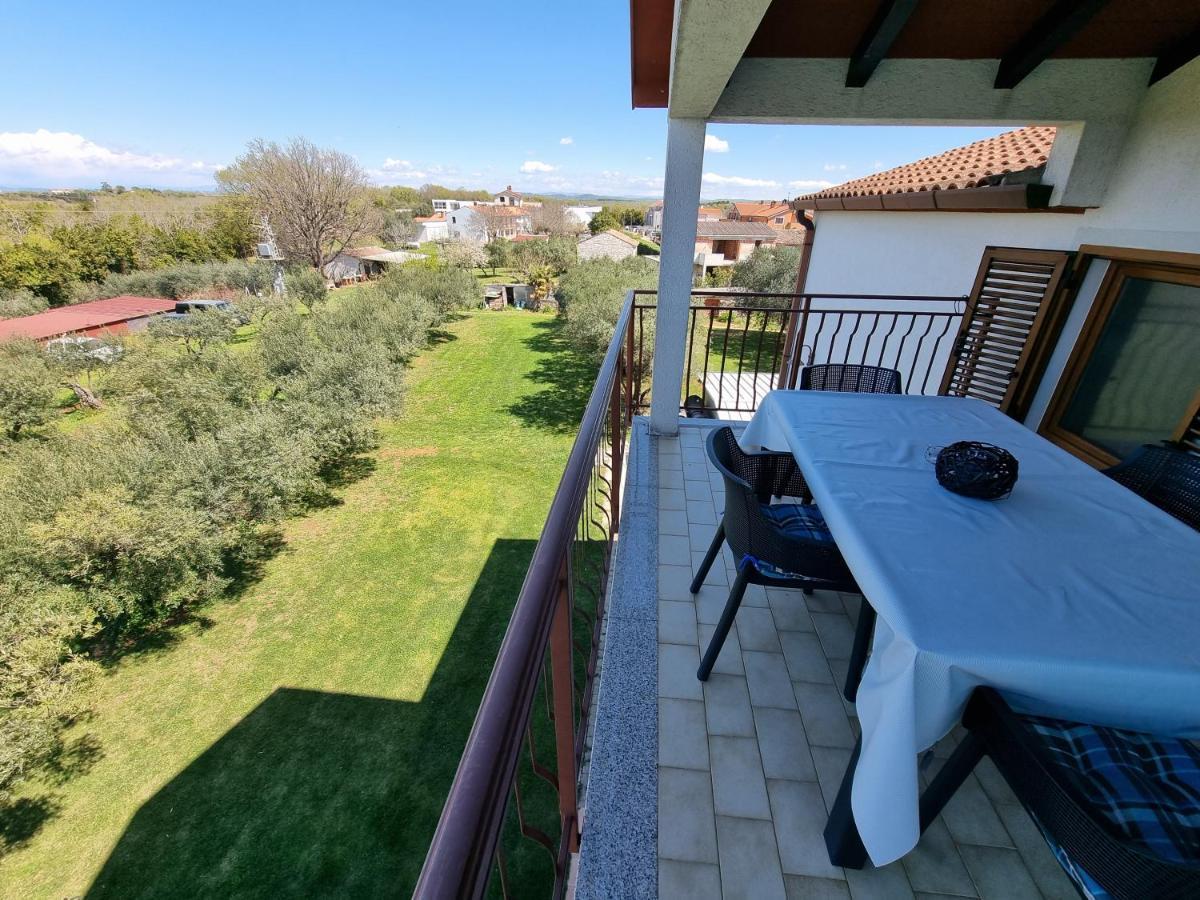 Apartment Pharos Zambratija  Exterior foto